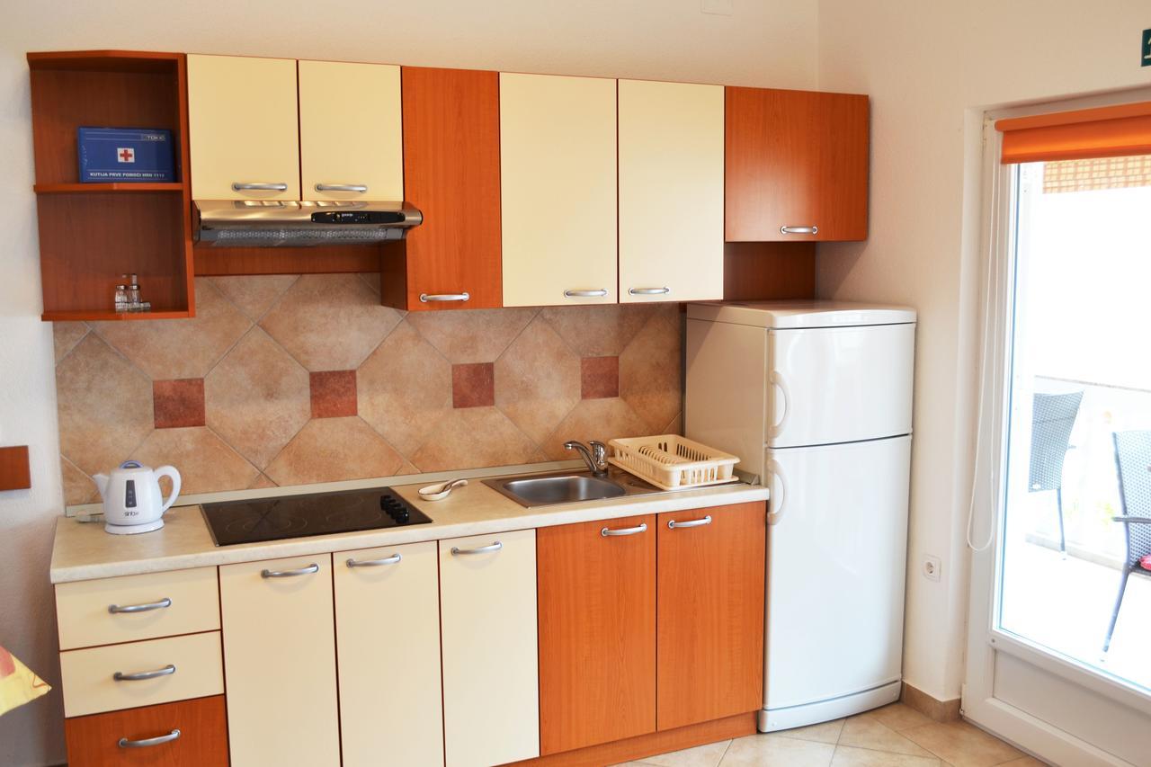 Apartments Milka Vodice Exterior foto